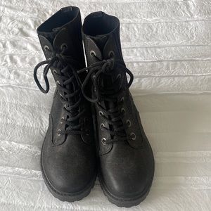 Blowfish black cargo boot, size 8